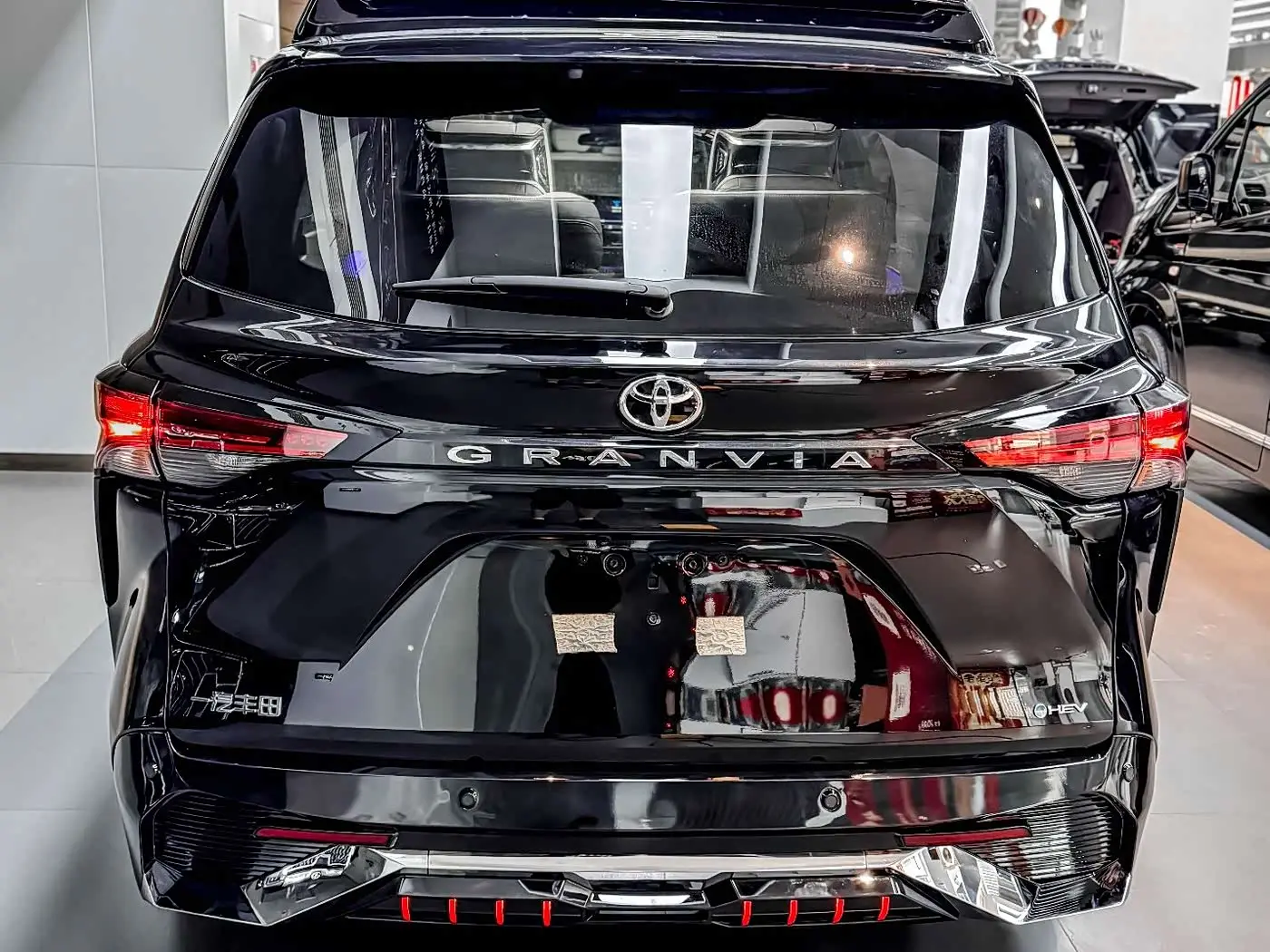 Toyota Granvia 2025 — Şəkil 19/19