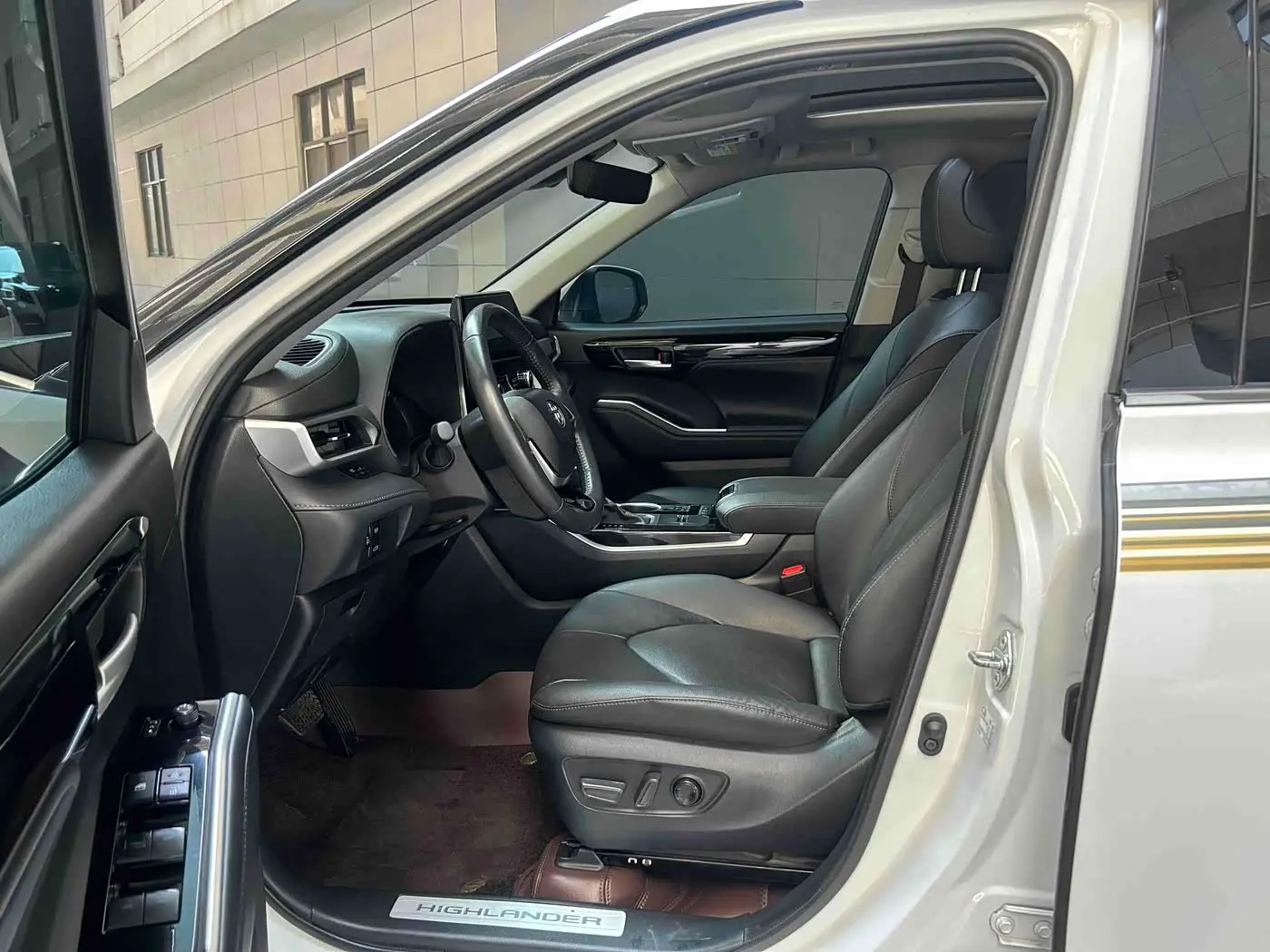 Toyota Highlander 2024 — Şəkil 12/19