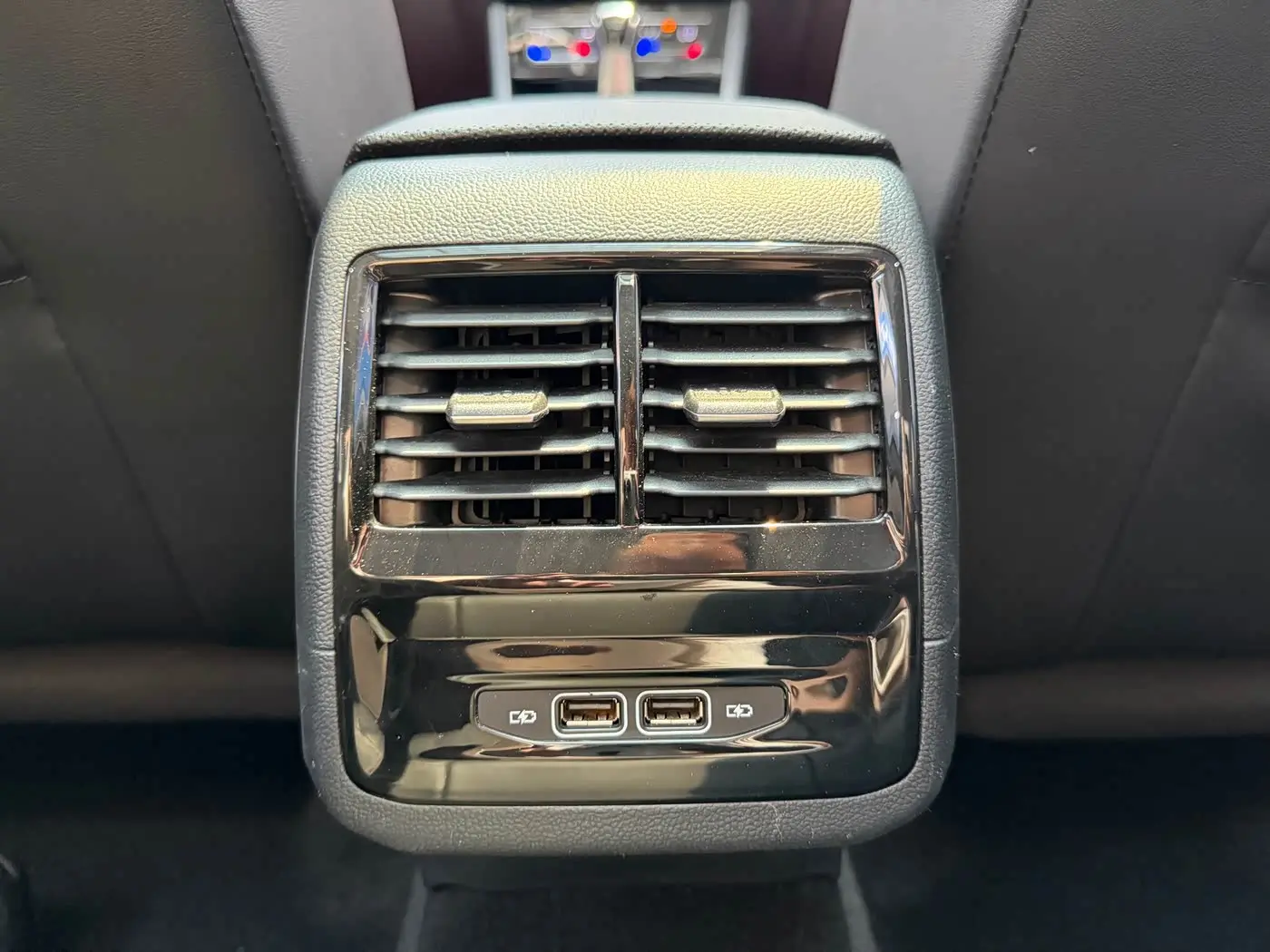 Volkswagen Sagitar 2022 — ფოტო 14/20
