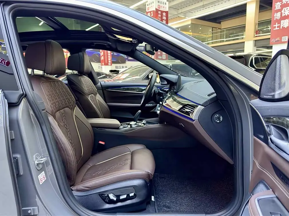 BMW 6 Series GT 2022 — Photo 5/17