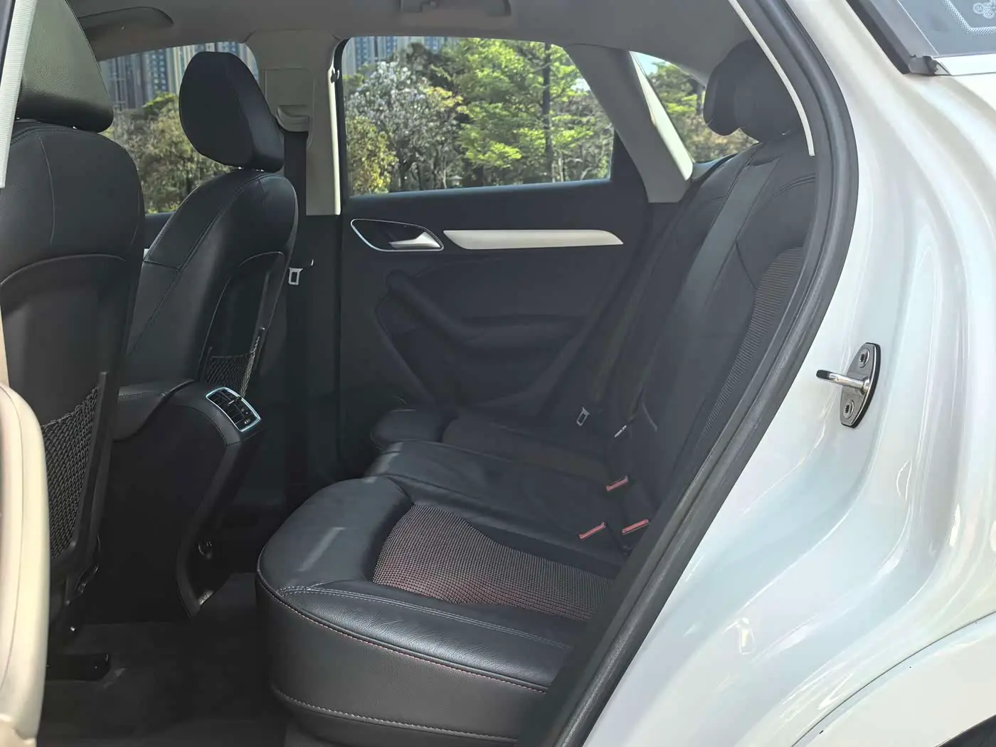 Audi Q3 2019 — ფოტო 7/20