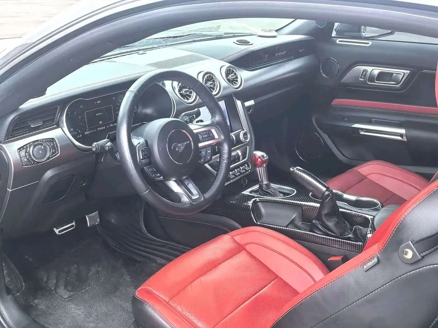 Ford Mustang 2023 — Şəkil 8/9