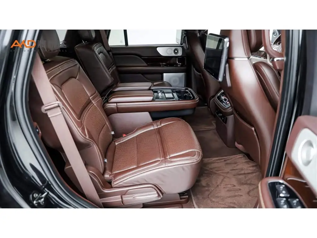 Lincoln Navigator 2018 — Şəkil 8/11