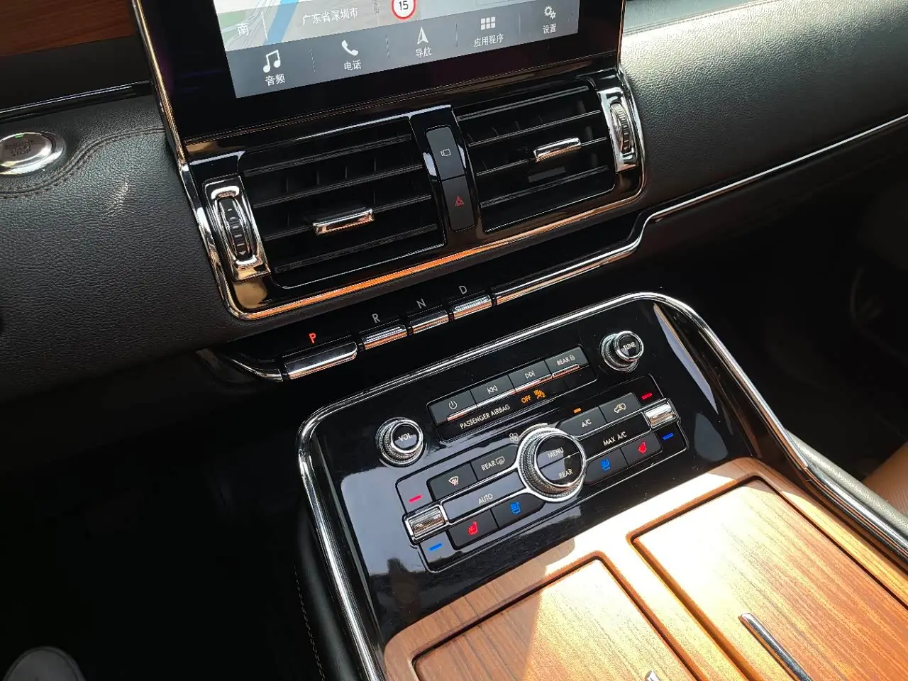 Lincoln Navigator 2019 — Фото 18/19