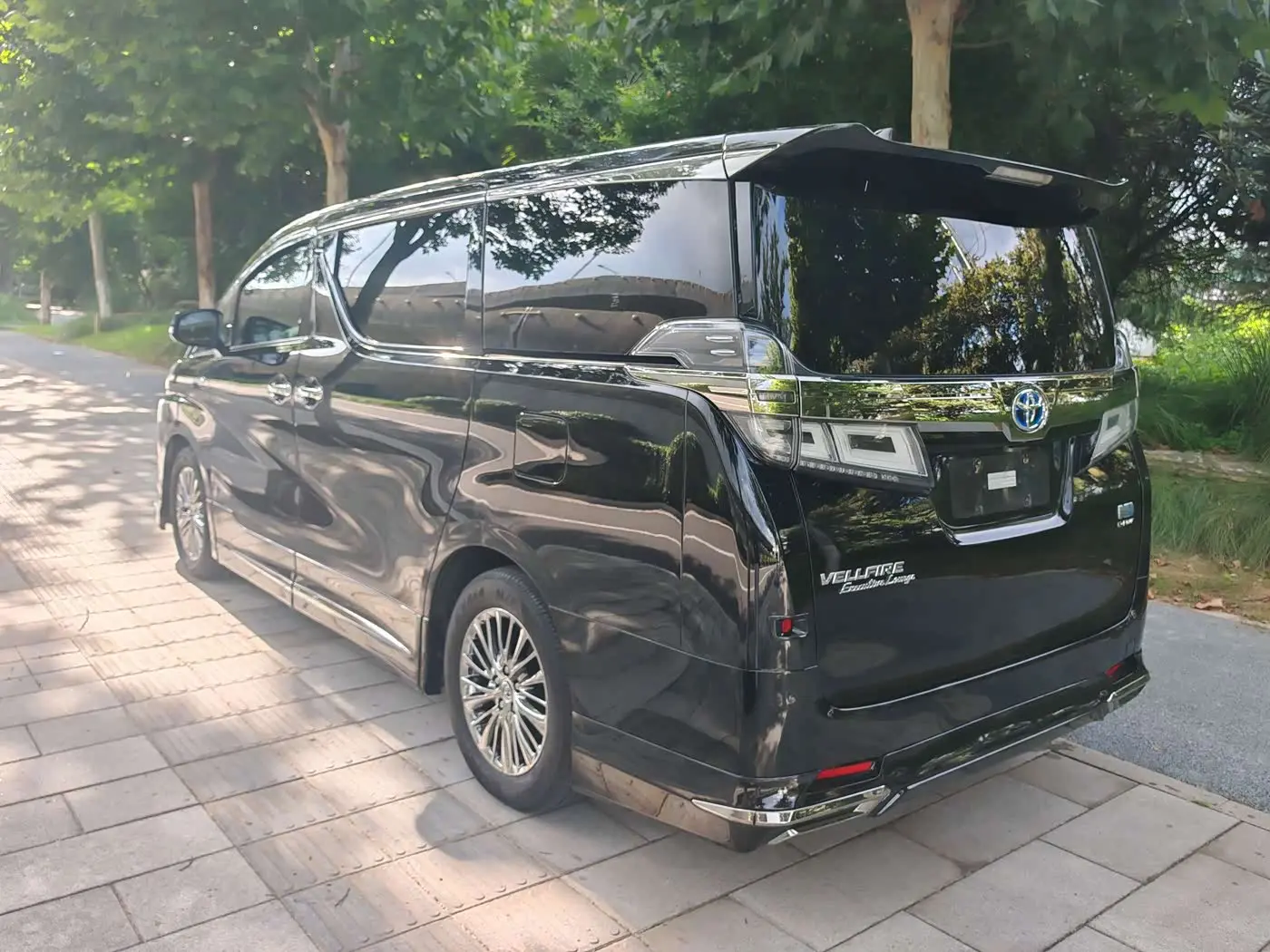 Toyota Vellfire 2020 — Photo 9/9