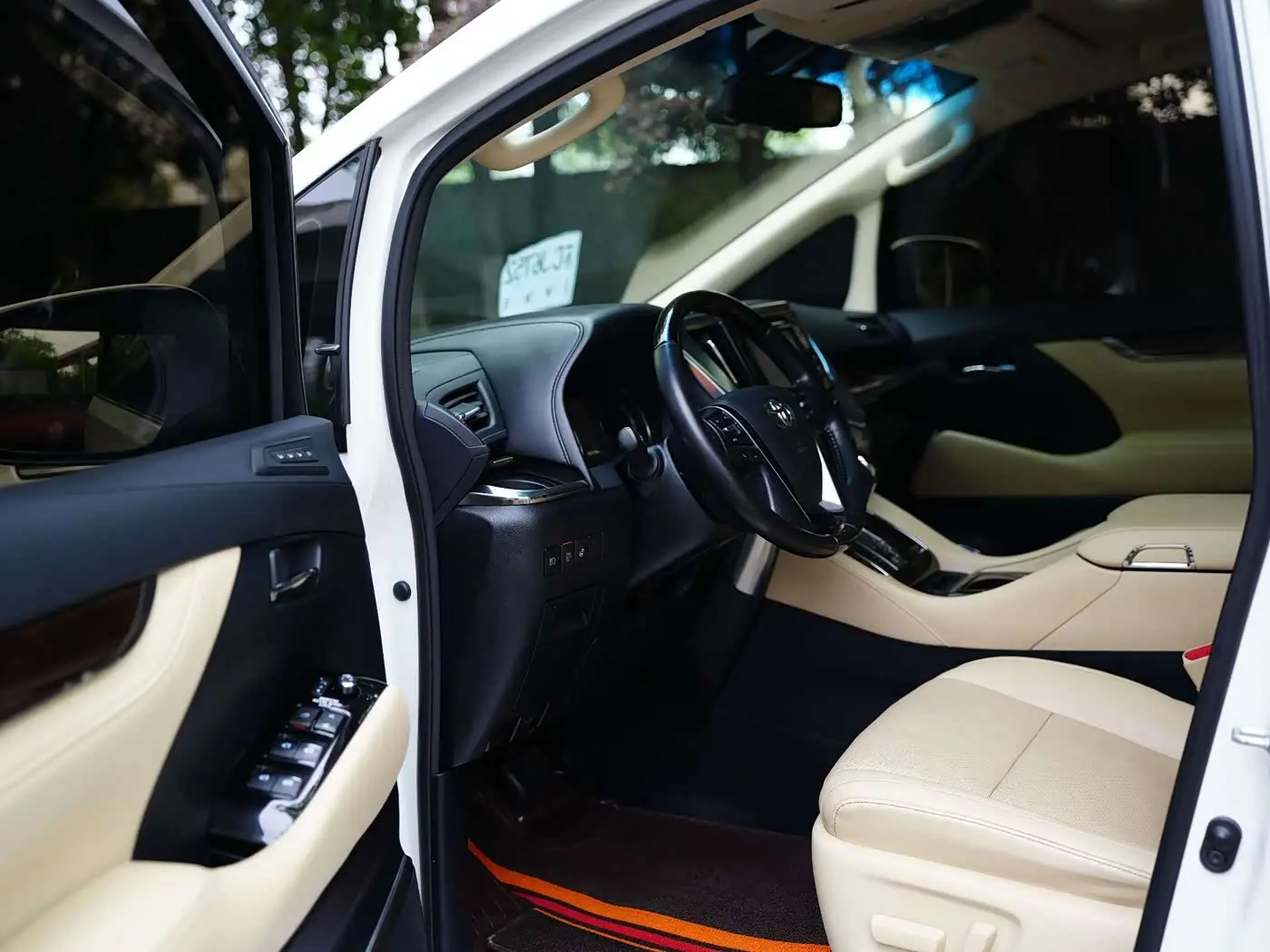 Toyota Alphard 2018 — Şəkil 4/9