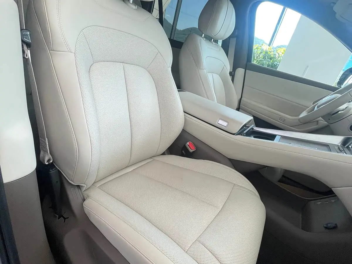 Denza N8L 2025 — Photo 13/17