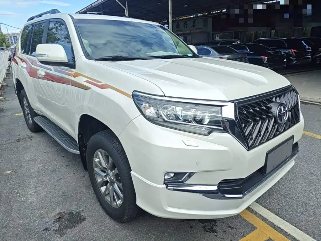 Toyota Prado 2020 — Фото 4/20