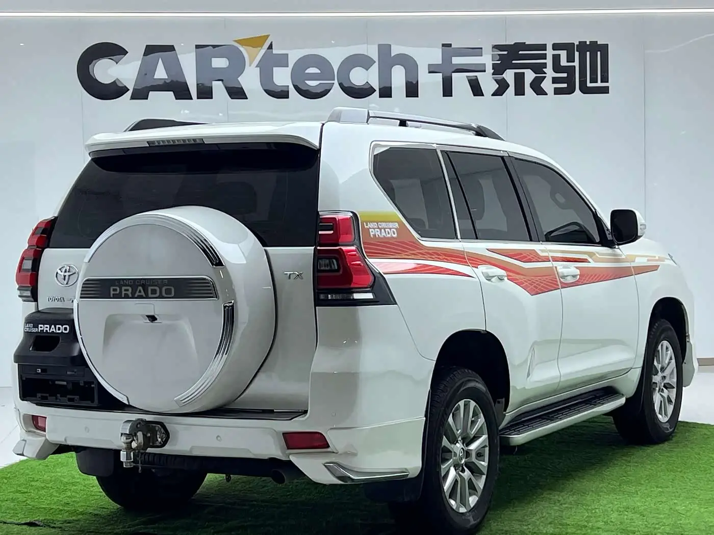 Toyota Prado 2019 — Photo 3/20