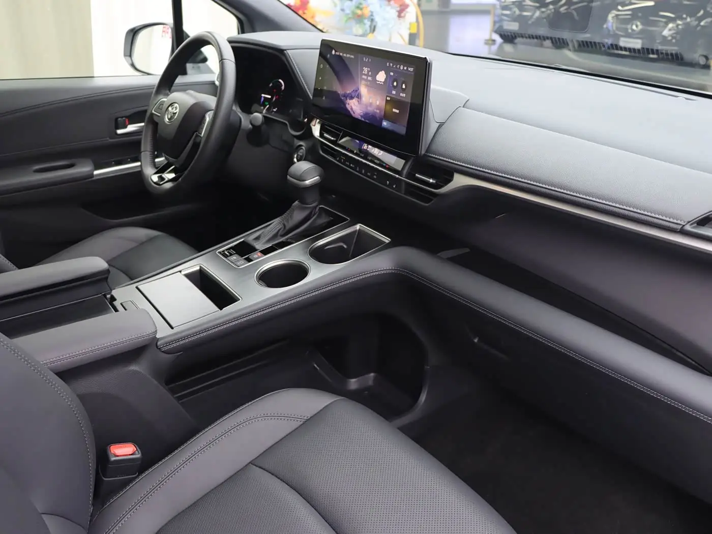 Toyota Sienna 2025 — Photo 9/20