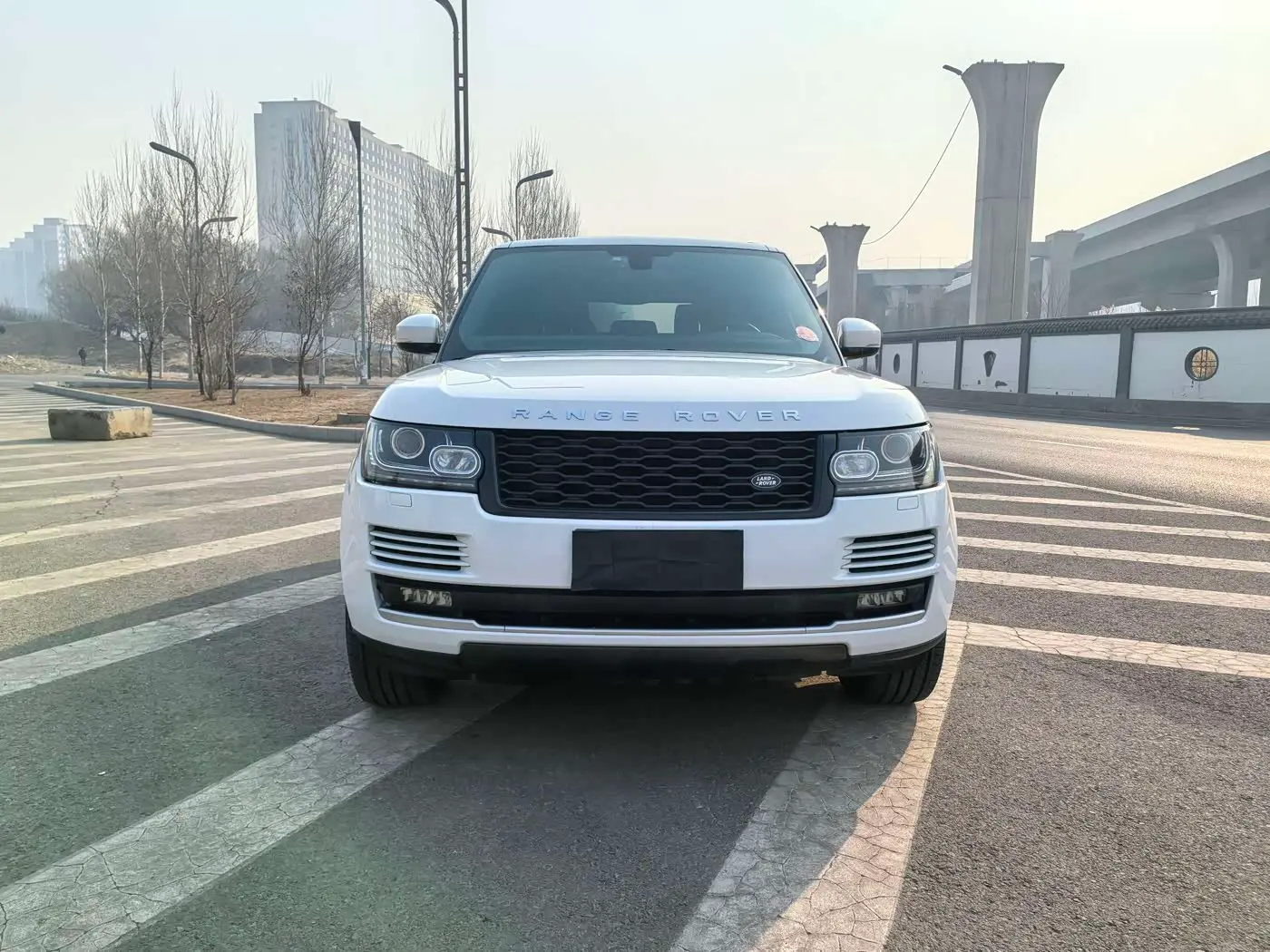 Land Rover Range Rover 2015 — Photo 2/18