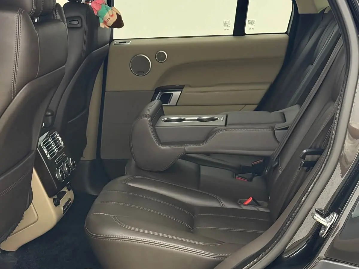 Land Rover Range Rover 2015 — ფოტო 17/20