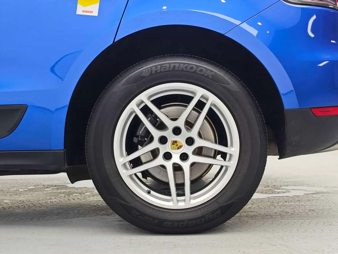 Porsche Macan 2020 — ფოტო 14/20