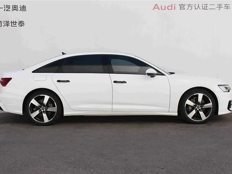 Audi A6L 2022 — Photo 2/17