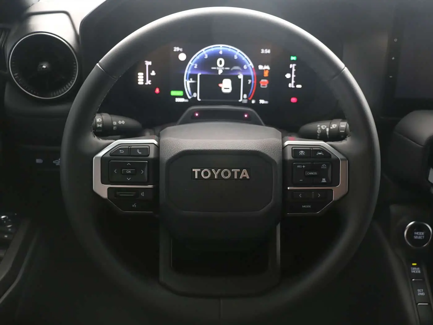 Toyota Prado 2025 — Photo 5/16