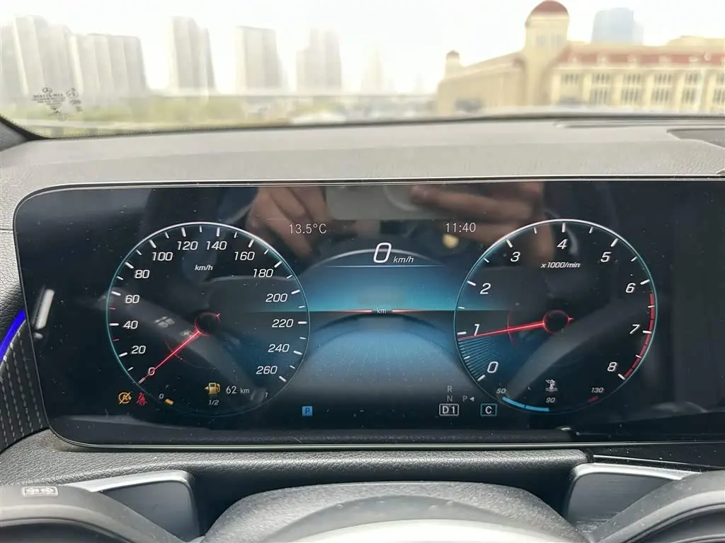 Mercedes-Benz GLB 2021 — Фото 14/20