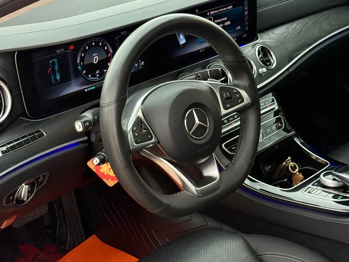 Mercedes-Benz E-Class 2018 — Фото 15/20