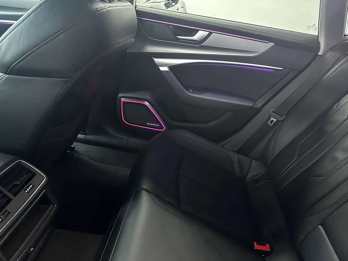 Audi A7 2021 — Фото 13/20
