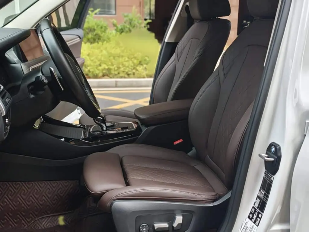 BMW X3 2021 — Photo 11/14