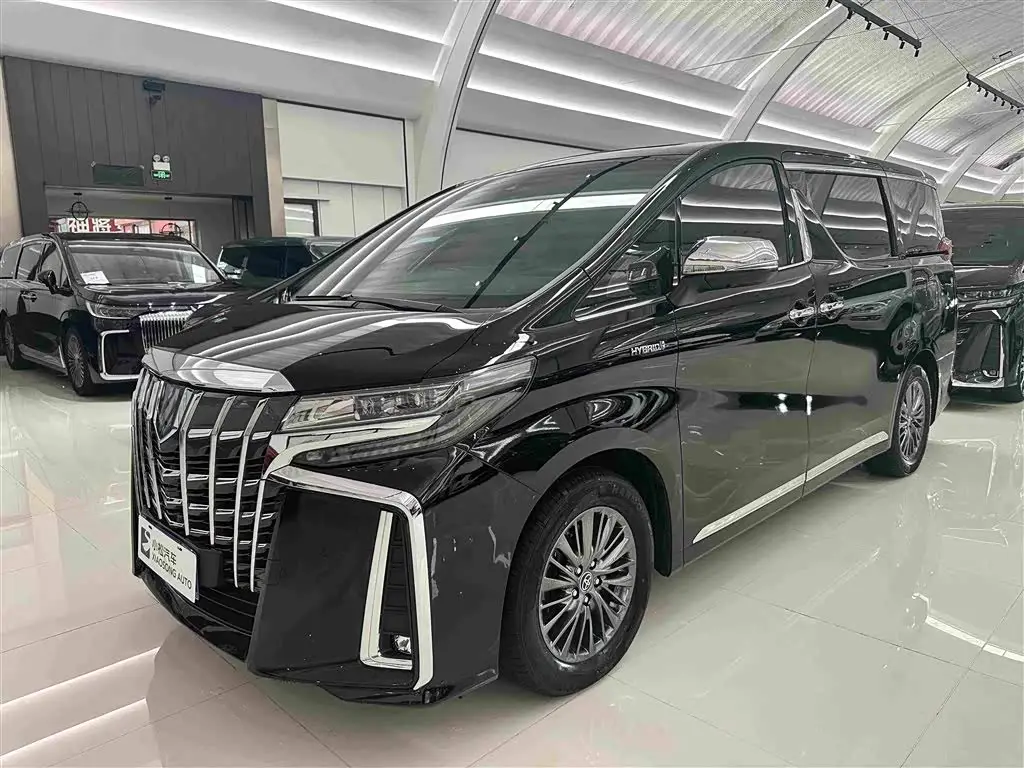 Toyota Alphard 2020 — Photo 1/18