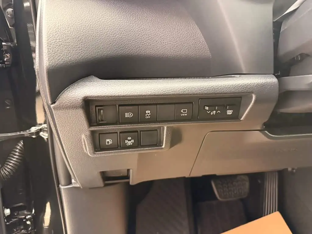 Toyota Granvia 2025 — Фото 15/20