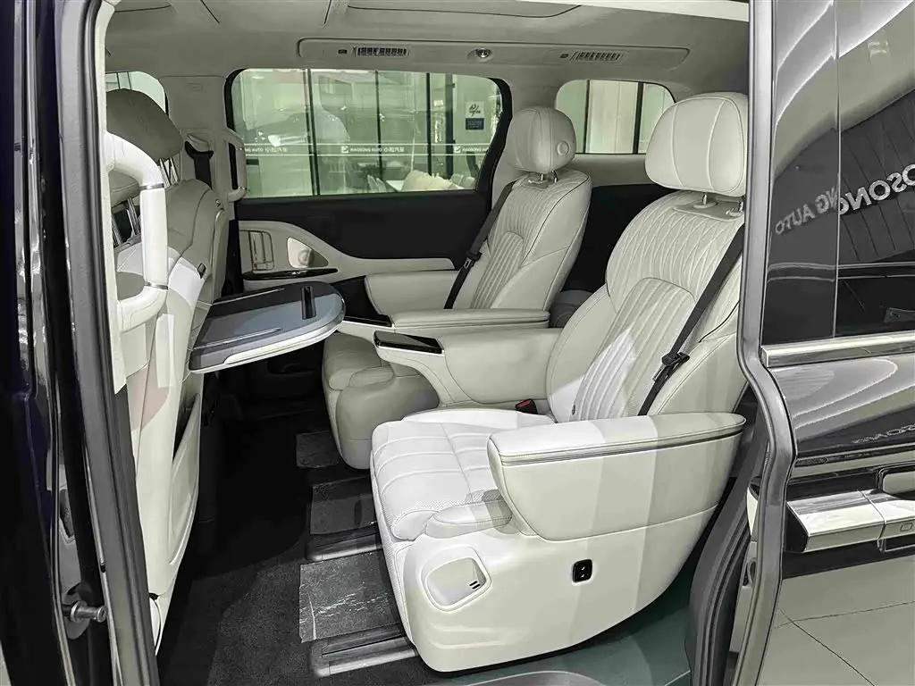 Voyah Auto Voyah Dreamer 2024 — Photo 14/19