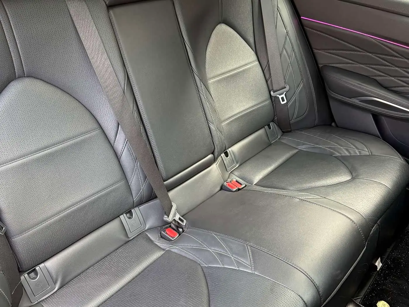 Toyota Avalon 2021 — Photo 9/13