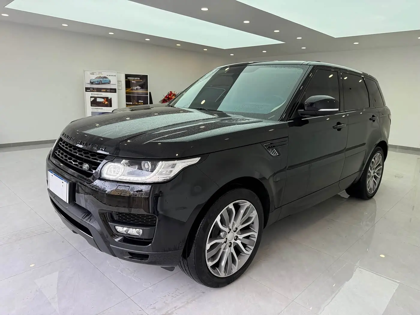 Land Rover Range Rover Sport 2014 — Photo 1/14