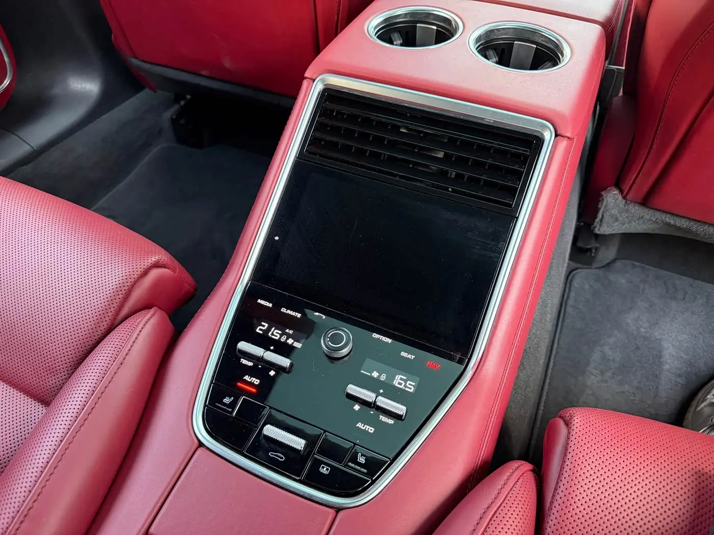 Porsche Panamera 2018 — Photo 15/20