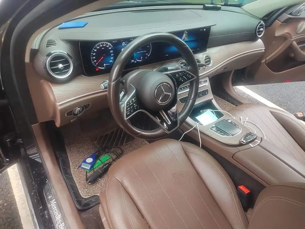 Mercedes-Benz E-Class 2022 — Фото 13/20