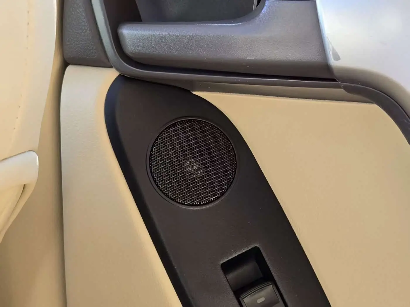 Toyota Prado 2018 — Photo 15/18