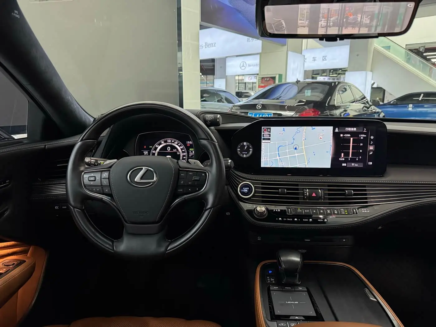 Lexus LS 2021 — Photo 11/15