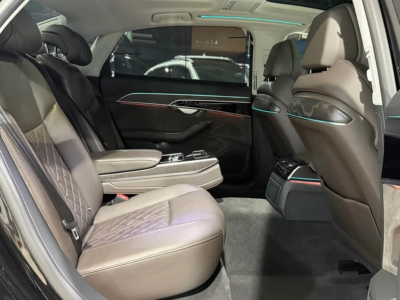 Audi A8 2021 — Photo 10/20