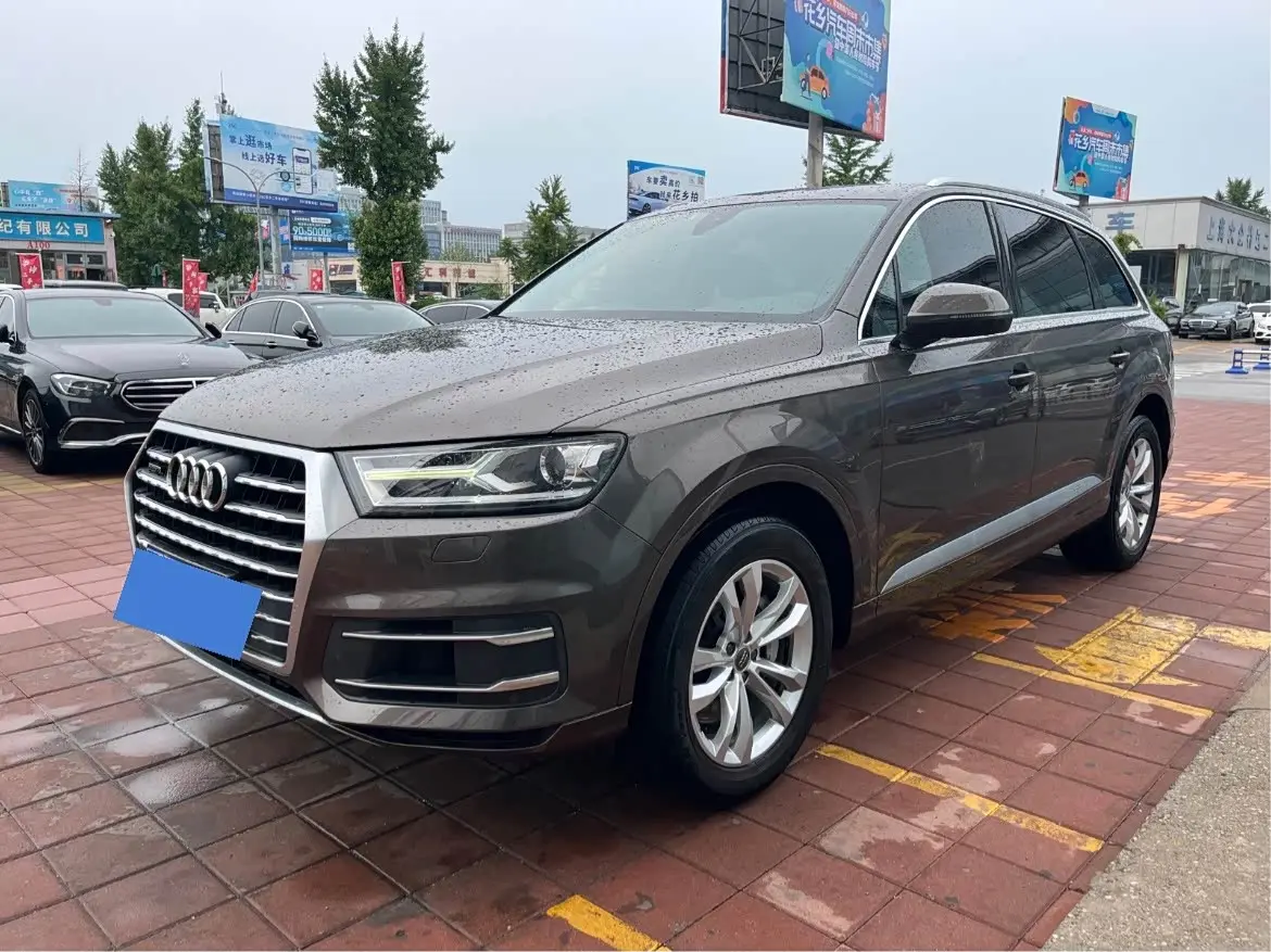 Audi Q7 2017 — Photo 1/20