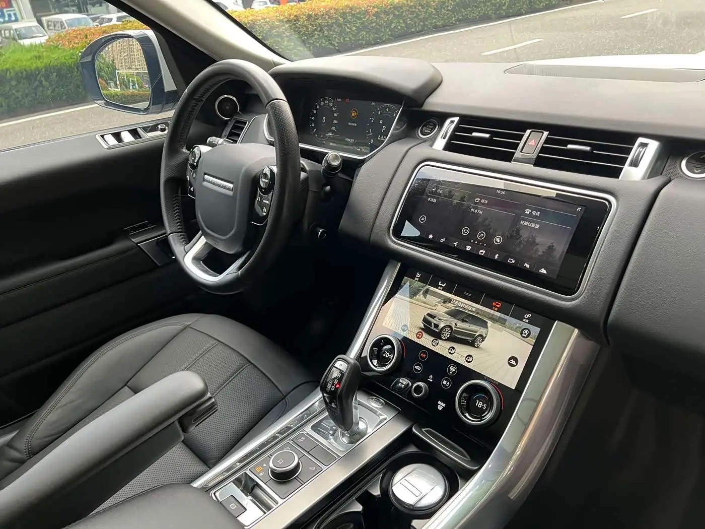 Land Rover Range Rover Sport 2019 — Şəkil 12/17