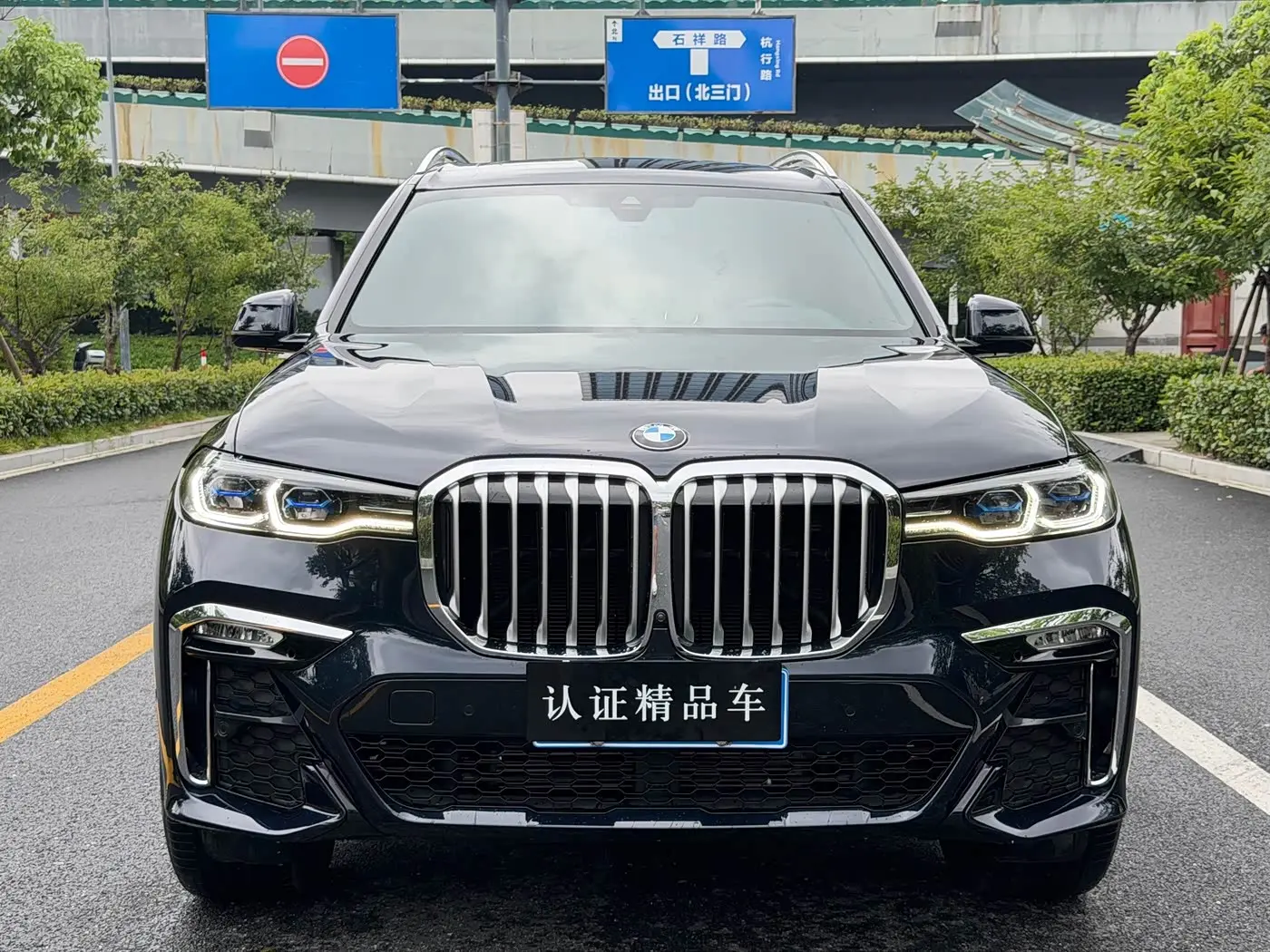 BMW X7 2022 — Фото 2/16