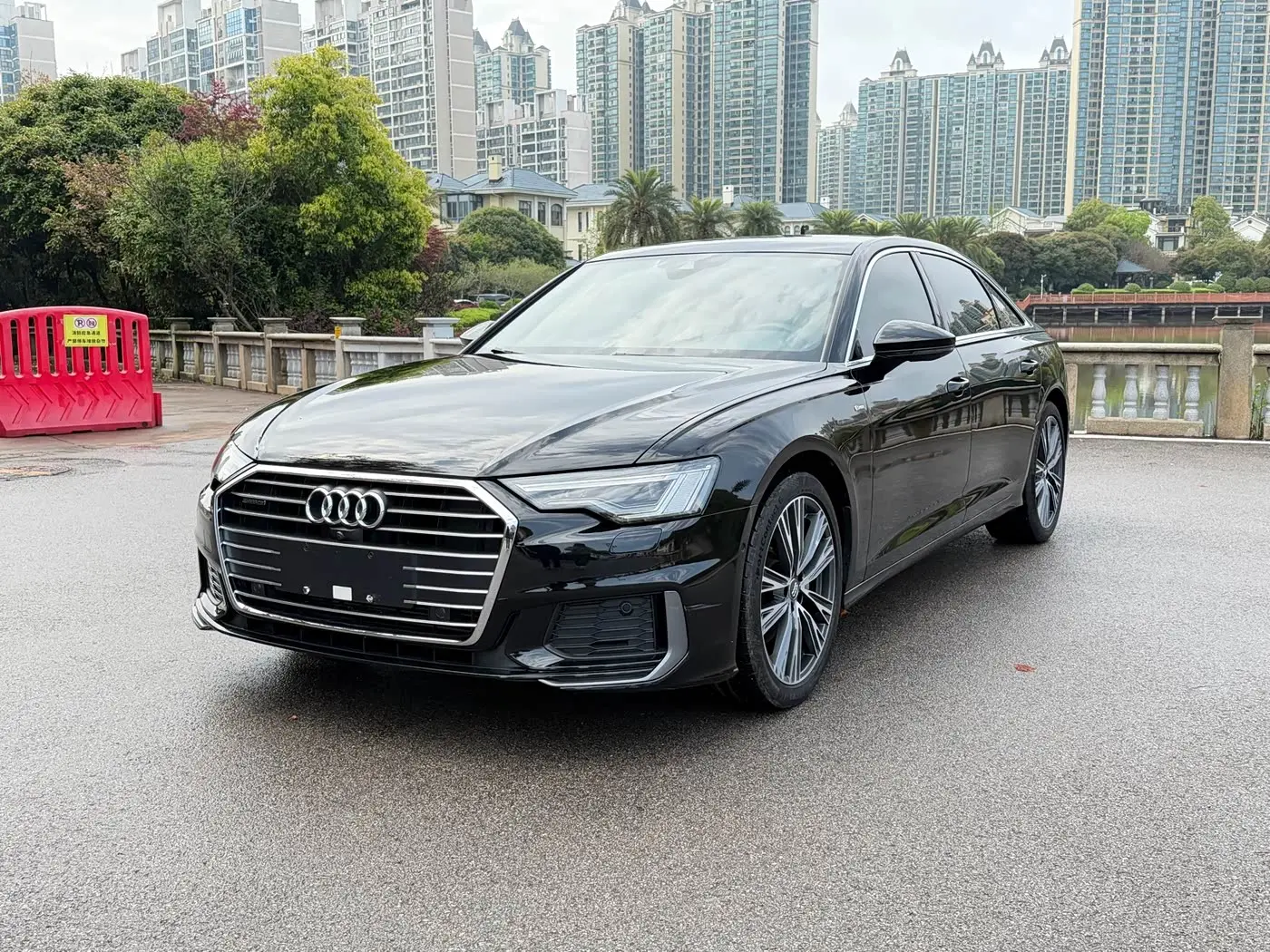 Audi A6L 2021 — Şəkil 2/10