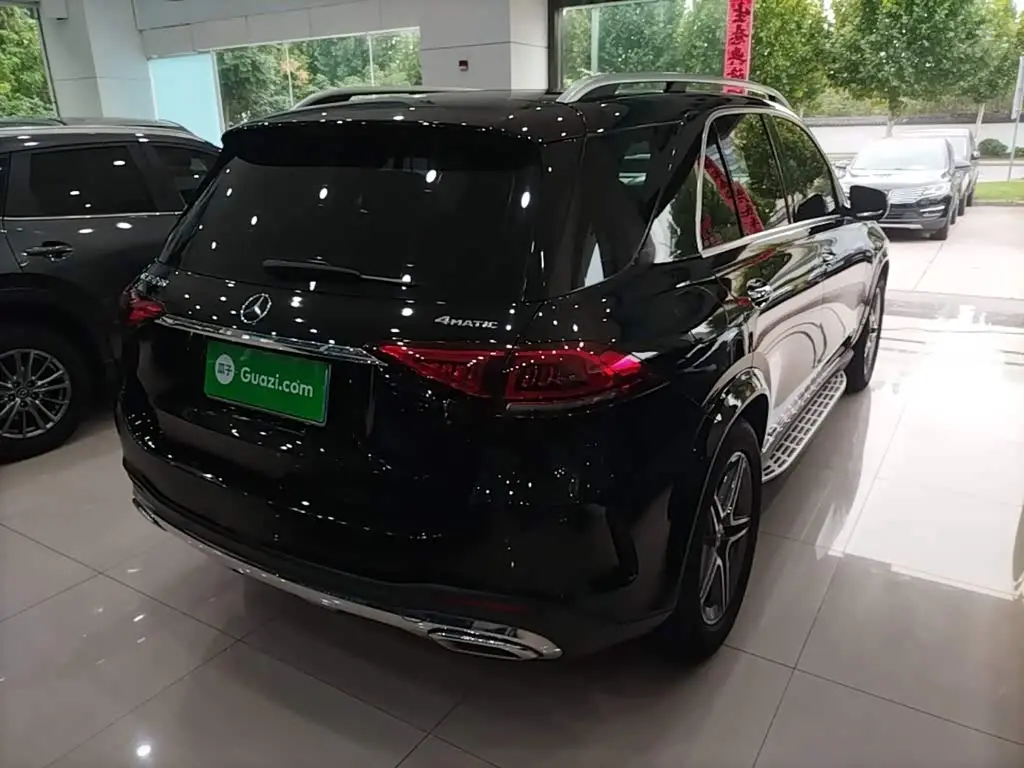 Mercedes-Benz GLE 2021 — Photo 7/20