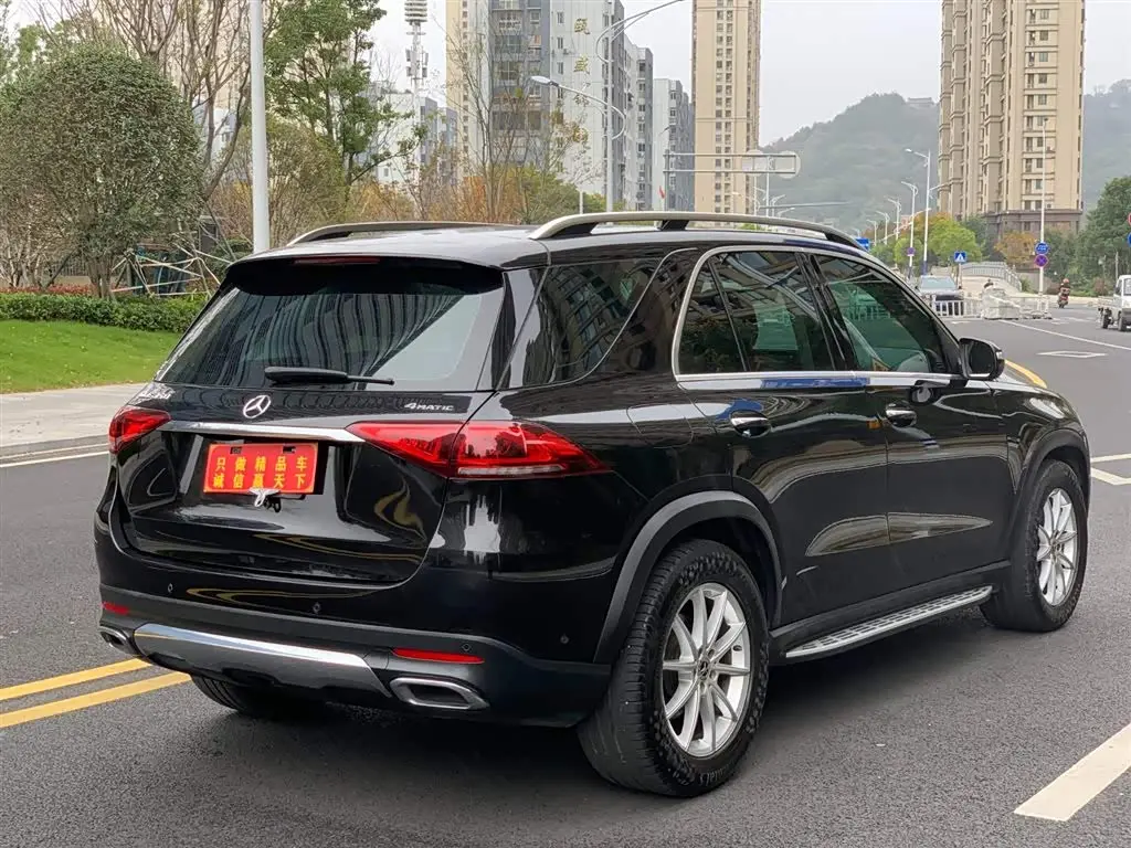 Mercedes-Benz GLE 2021 — Photo 4/20