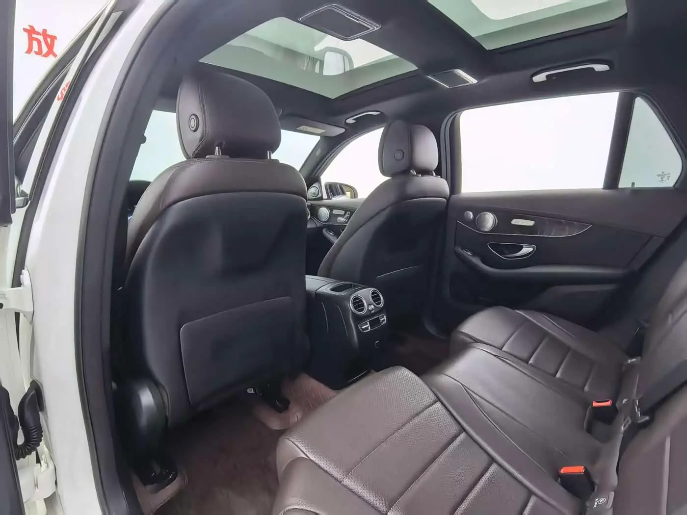 Mercedes-Benz GLC 2020 — Photo 13/20