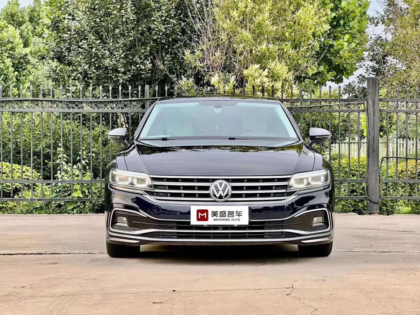 Volkswagen Phideon 2020 — Фото 2/9