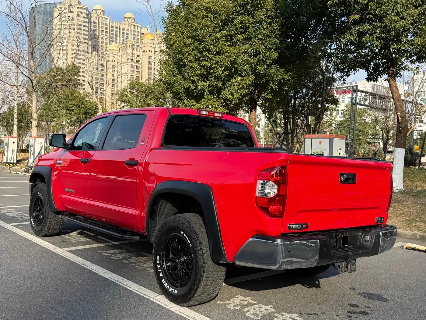 Toyota Tundra 2016 — Şəkil 13/15