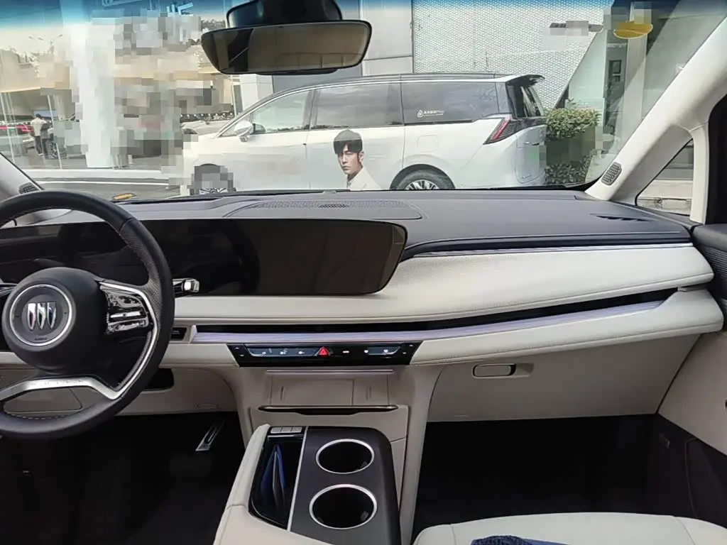 Buick GL8 New Energy 2025 — Photo 12/15