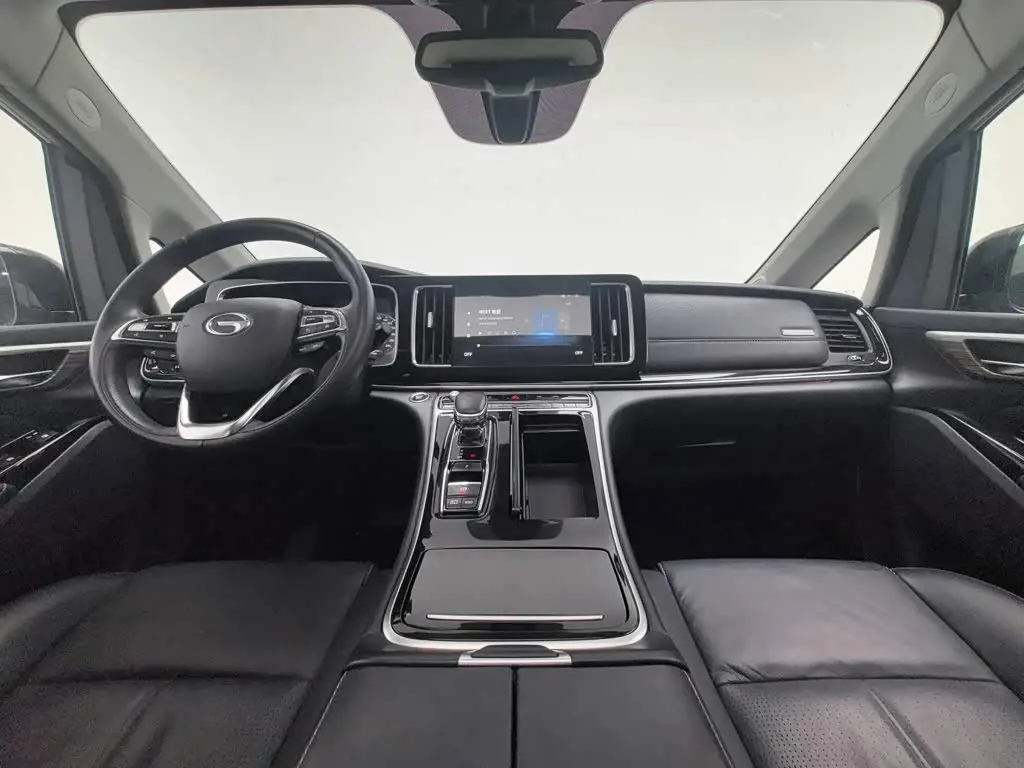 GAC Trumpchi Trumpchi M8 2022 — Photo 5/20