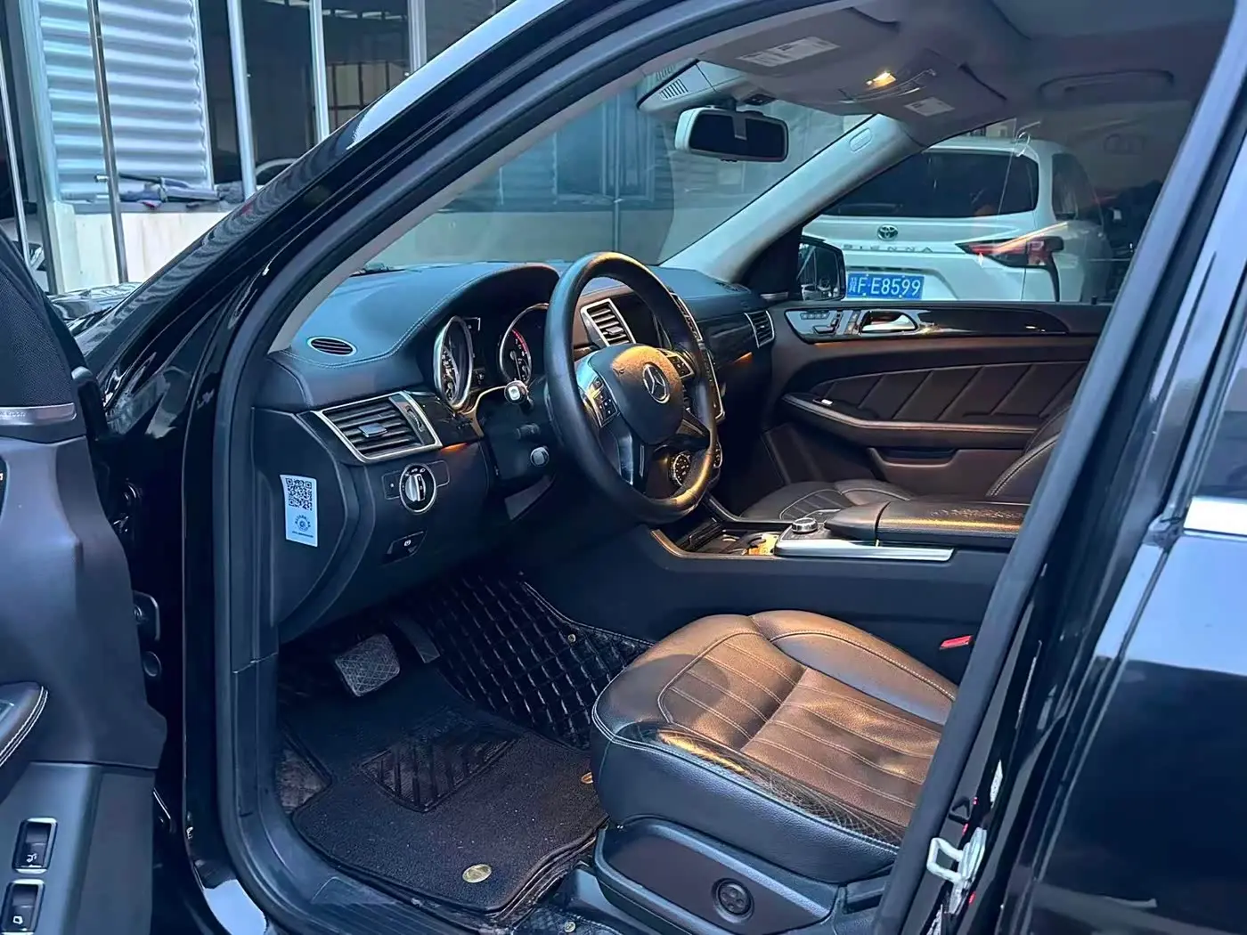 Mercedes-Benz GL-Class 2016 — Photo 3/9