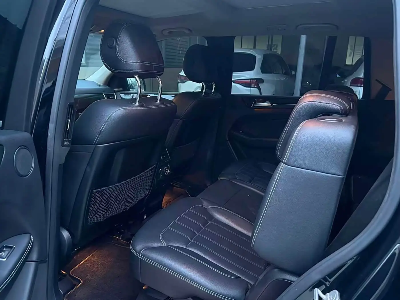 Mercedes-Benz GL-Class 2016 — Photo 4/9