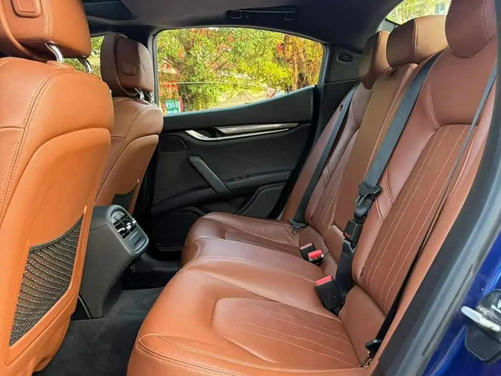 Maserati Ghibli 2015 — Şəkil 10/12