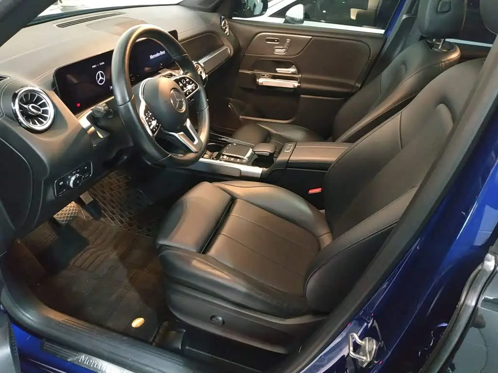 Mercedes-Benz GLB 2021 — Фото 15/20