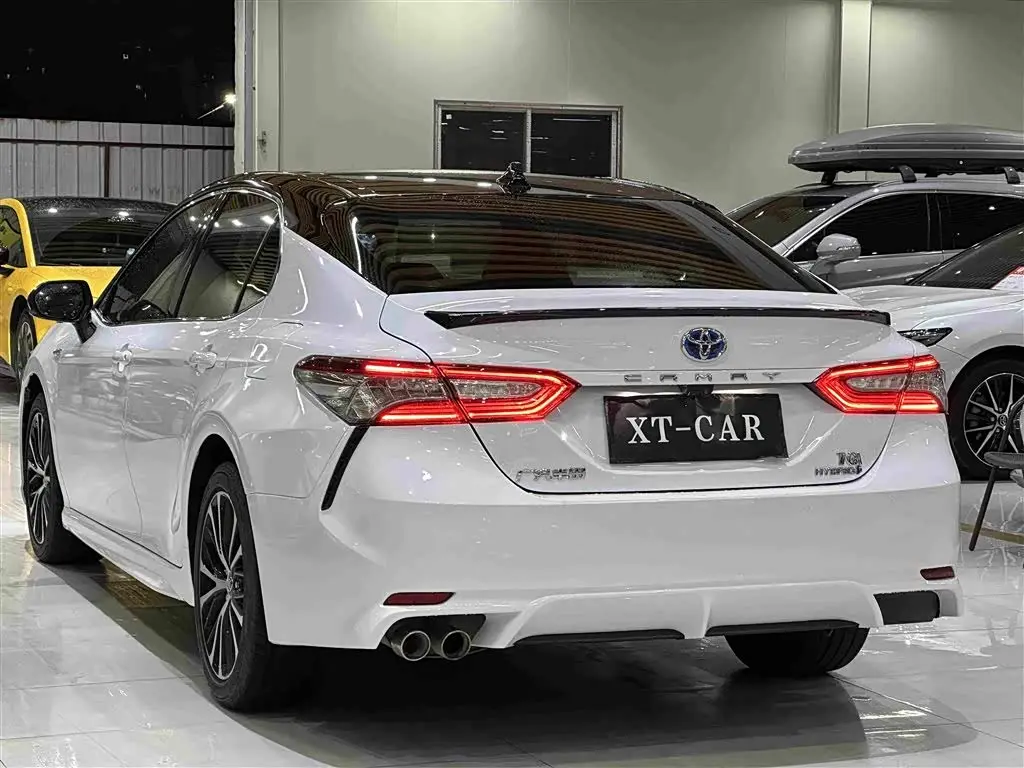 Toyota Camry 2019 — Photo 12/13