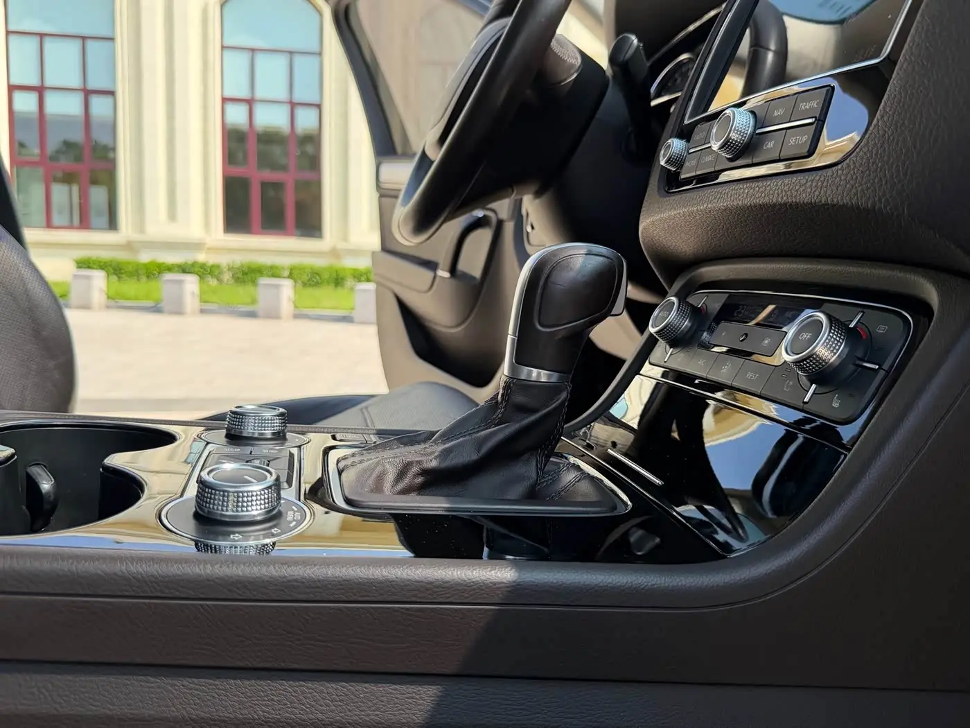 Volkswagen Touareg 2018 — Photo 15/20